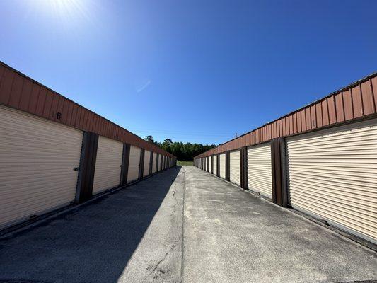 10x10 and 10x15 storage units with roll up doors