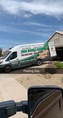 Pack van and single items moving service