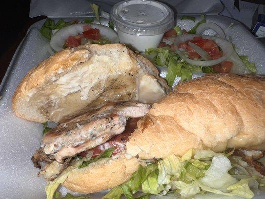 Grilled chicken sandwich w side salad