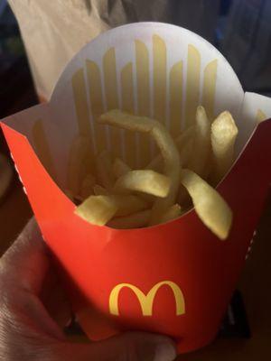 A "large frie" with a small fries amount. can you believe these ftards?!