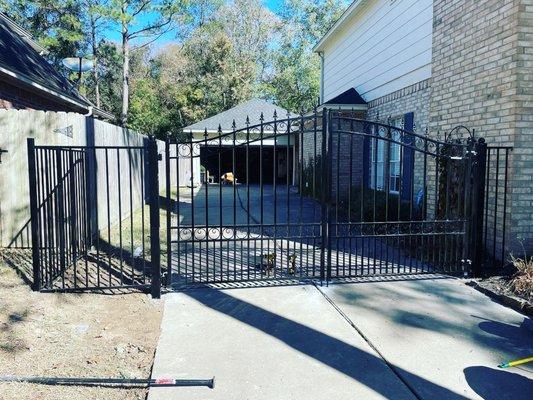 Aleko Gate done by us in Kingwood TX