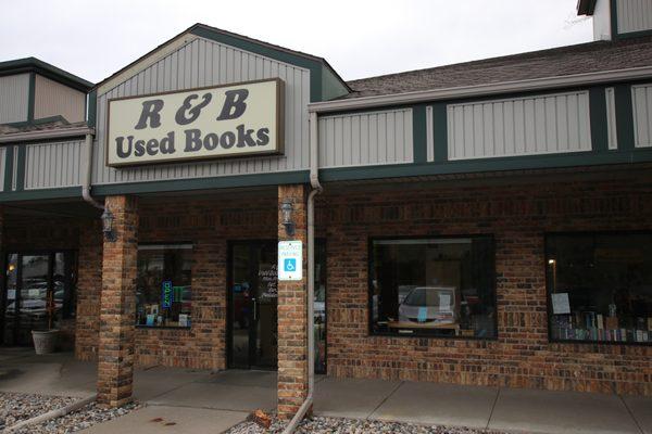 R&B Used Books, Grand Blanc, Michigan