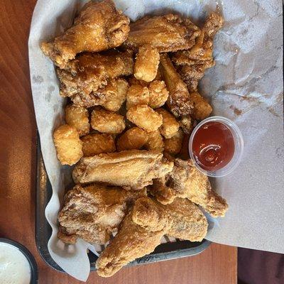 Tater Tots 10 Traditional Wings Combo they were buffalo ranch and teriyaki wing flavor