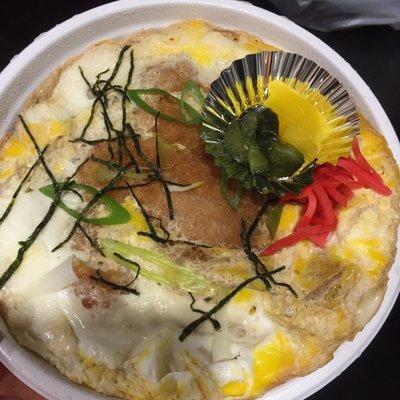 Katsudon (fried pork cutlet over rice)