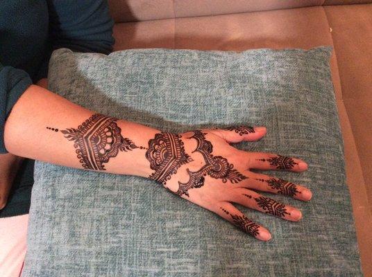 henna tattoo