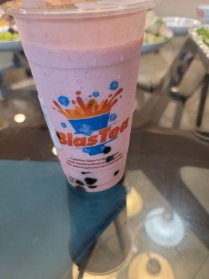 Strawberry & banana smoothie w/boba