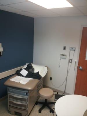 Patient room other direction