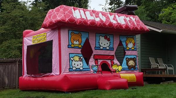 Love Hello Kitty and so happy they had one themed for a bouncy house :)