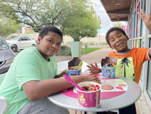 Kids having fun at Menchies