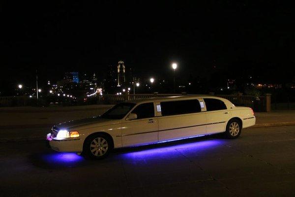 2Saints VIP Limousine