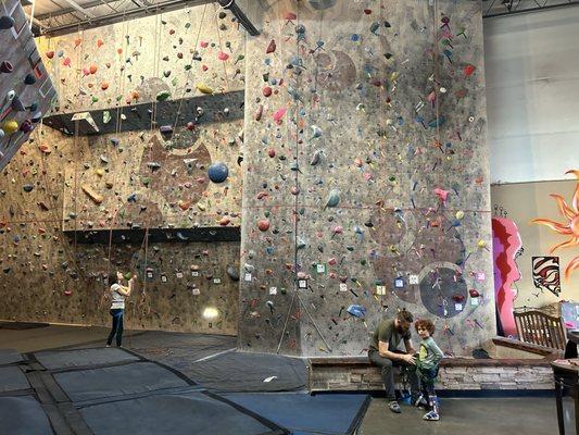 Climbing wall