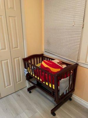 Baby crib