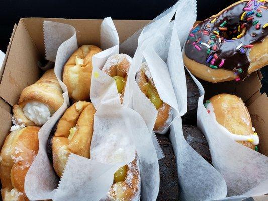 Dozen excellent donuts!!!!!