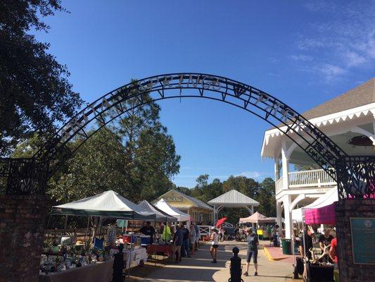 Arts and Farmers market