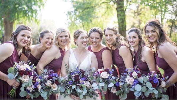 Bride & her bridesmaids