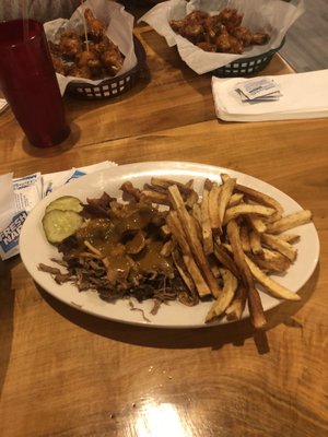 Pulled pork bbq with fries