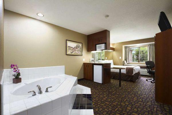 Jacuzzi Suite