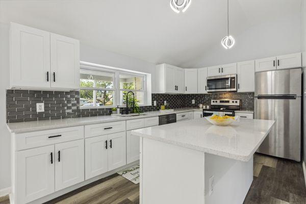 This kitchen was very dirty and we cleaned it up