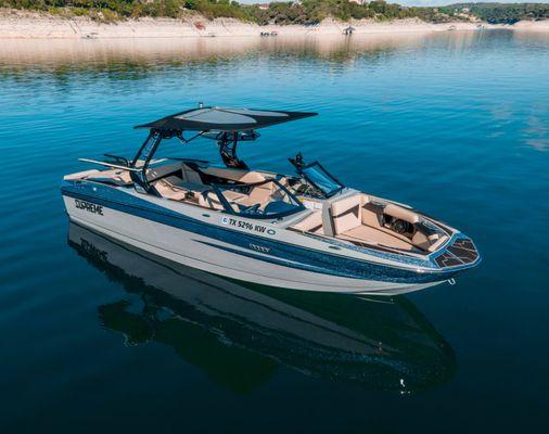 2023 Supreme S240 - Surfing, wakeboarding, Devils Cove, Lake Travis , Texas