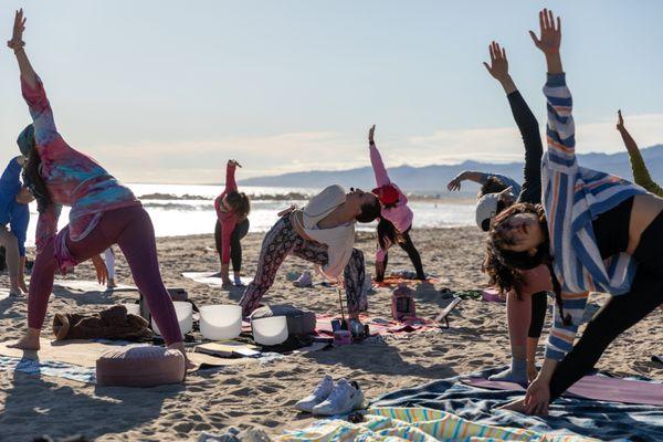 Yoga classes on Venice beach