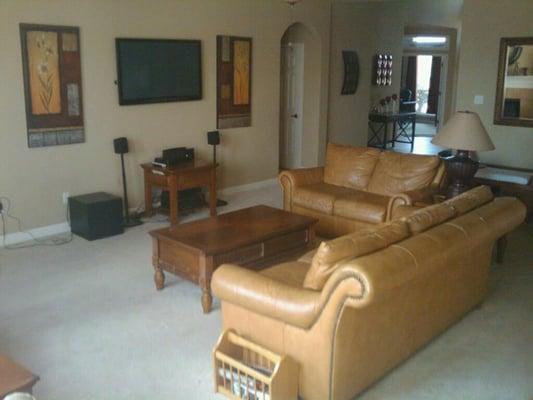 Nicely cleaned living room!