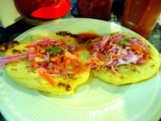 Pupusas con Curtido