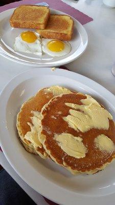 Pancakes, eggs & Texas toast!