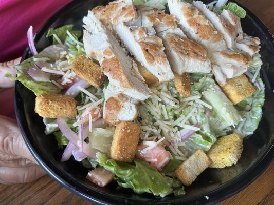 Caesar salad with grilled chicken