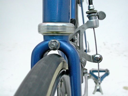 Gitane Profil Aero Fork with inverted aero brake set up. Reducing wind turbulence.