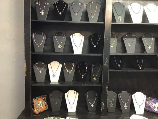 Fleur de lis jewelry and accessories.