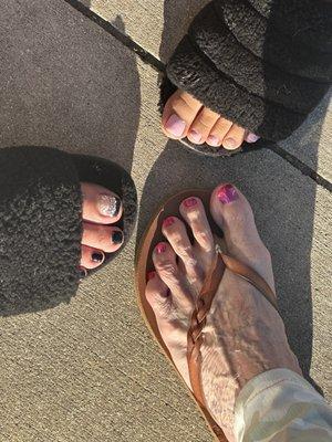 Kristin, Merillee, and Veah with our toes lookin pretty