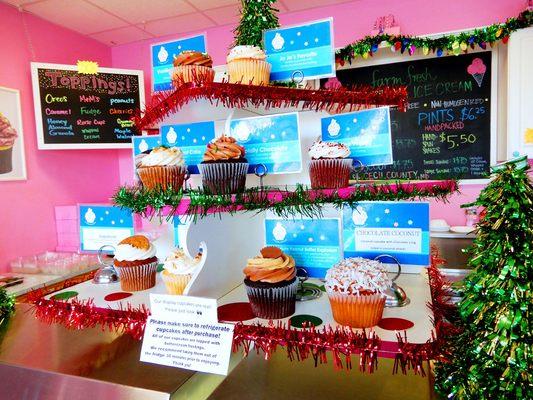 JoJo's Cupcakes & Cream -- dessert cart, if you will