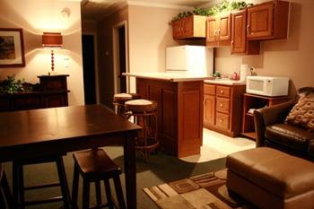 8 room types to choose from including 2 and 3 bedroom suites.  Free wi-fi, refrigerators, river outfitter, & good restaurant