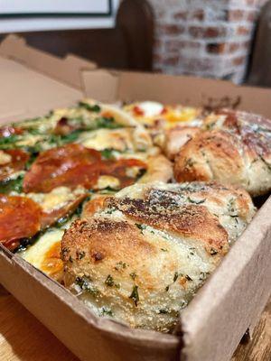 Stuffed Spinach and Ricotta Garlic Knot