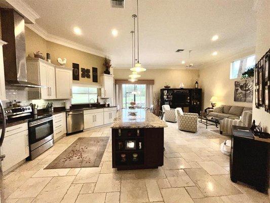 Meticulously clean kitchen!