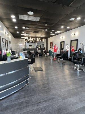 Inside HiLites Salon