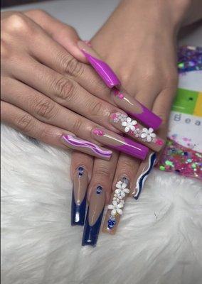 So obsessed with this flawless long, colorful, geometrical french full set with 3d nail art and designs. Call now to book 267-307-7034