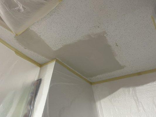 the before and after of a popcorn patch on a ceiling