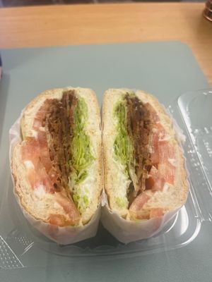 Classic BLT Sandwich