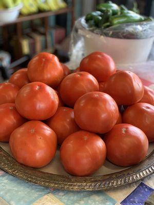 Jumbo Organic Tomatoes