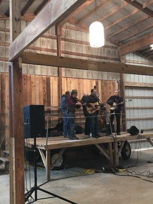 Wayne Taylor kicks off the 2018 concert series at The Winery at Catawba Farms