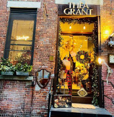 The Thea Grant Holiday storefront