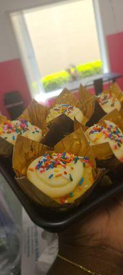 Confetti cupcakes