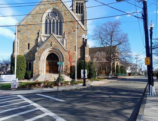 Bethany Congregational Church right in the heart of Quincy Center!