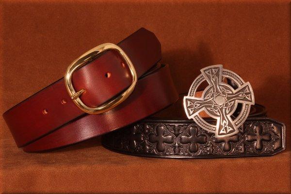 Plain or tooled, our everyday belts are high quality, bespoke, artisan made. Nothing is made overseas. It is all American made!