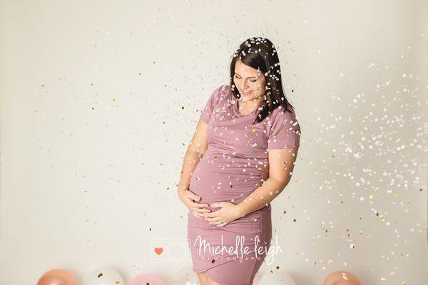 Maternity Portraits in Studio