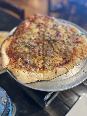 Sausage and pepper pizza