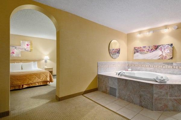 Jacuzzi Suite