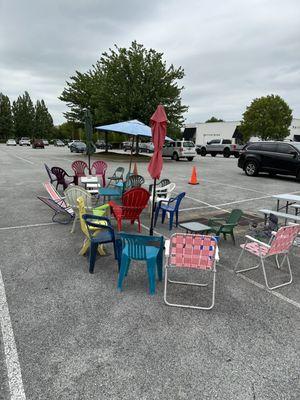 A few chairs and umbrellas to enjoy your treat before heading home.