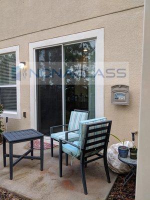 SLIDING GLASS DOOR